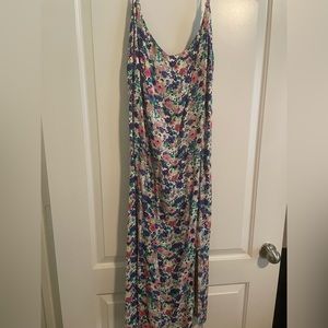 Midi dress with slit